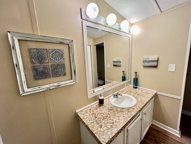 Building Photo - 50 Mandalay Dr