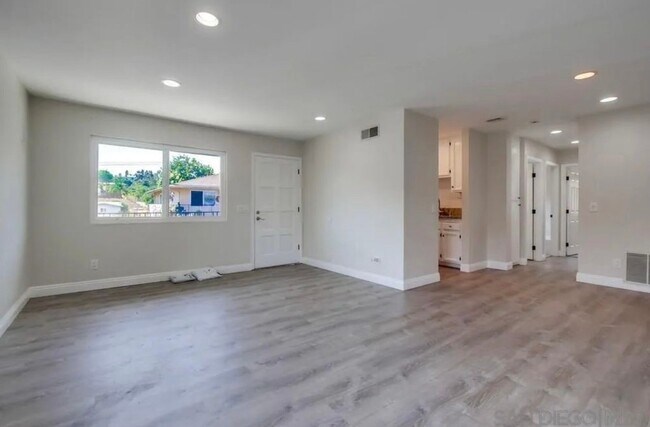 Building Photo - 12115 Wintergreen Dr