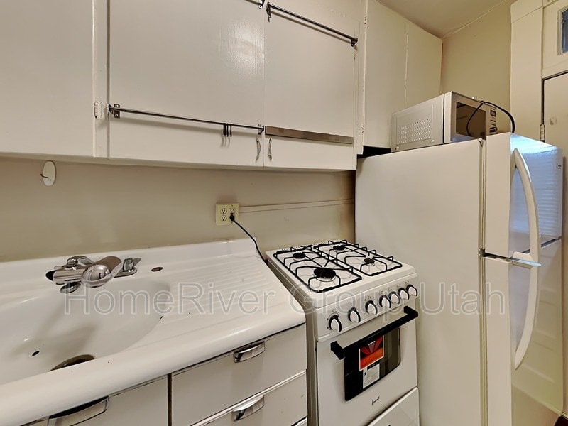 Building Photo - 314 S 700 E
