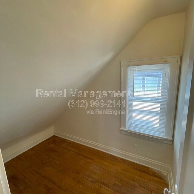 Building Photo - 3245 Russell Ave N