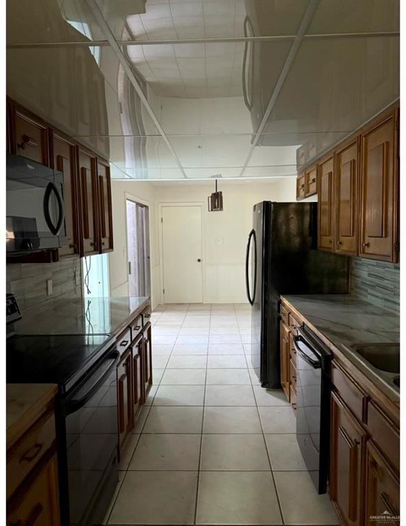 Building Photo - 12 Wichita Ave