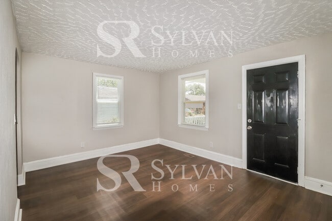 Building Photo - Proper Design. Smartly Priced. Ready for Move-In!