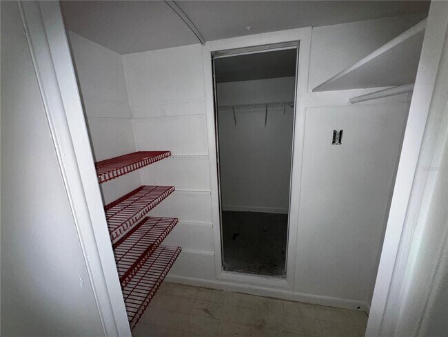 Building Photo - 4325 W Bay to Bay Blvd