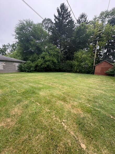 Building Photo - 49 S Youngs Rd