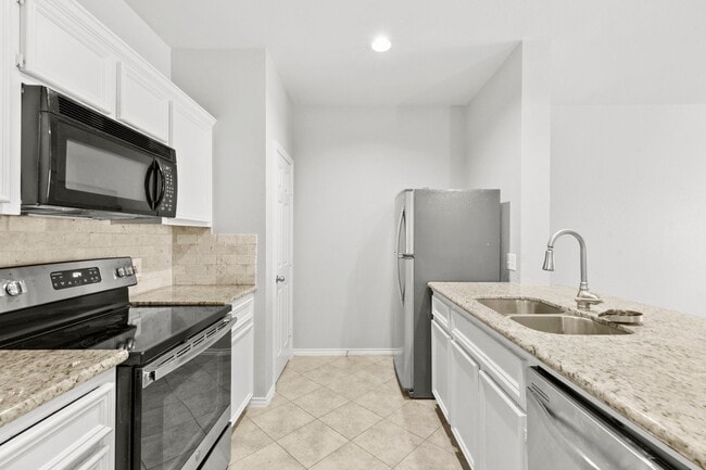 Building Photo - Stylish 2-Bed, 2-Bath Home with Unique Ups...
