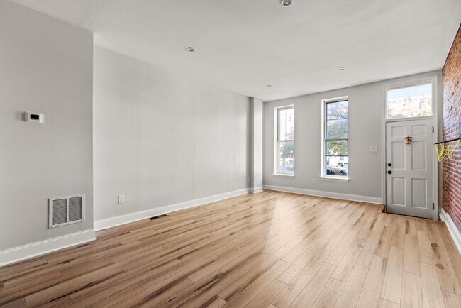 Building Photo - 419 N Collington Ave