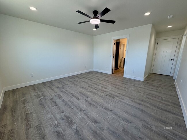 Building Photo - 1204 S Central Ave