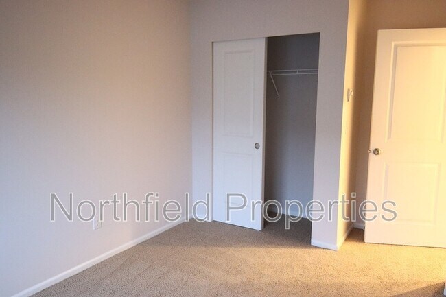 Building Photo - 3421 31st Dr