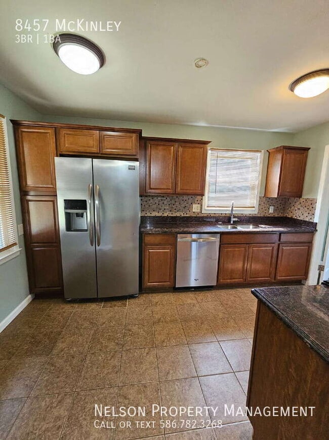 Building Photo - 8457 McKinley-