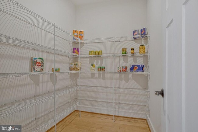 Building Photo - 408 Kosmill Dr