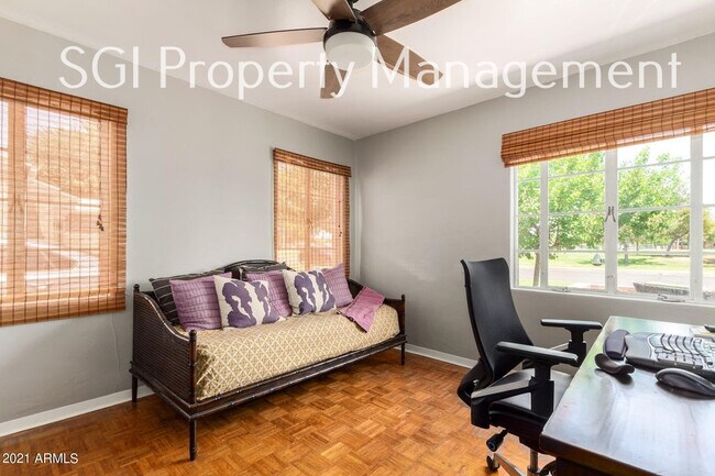 Building Photo - 1315 W Holly St