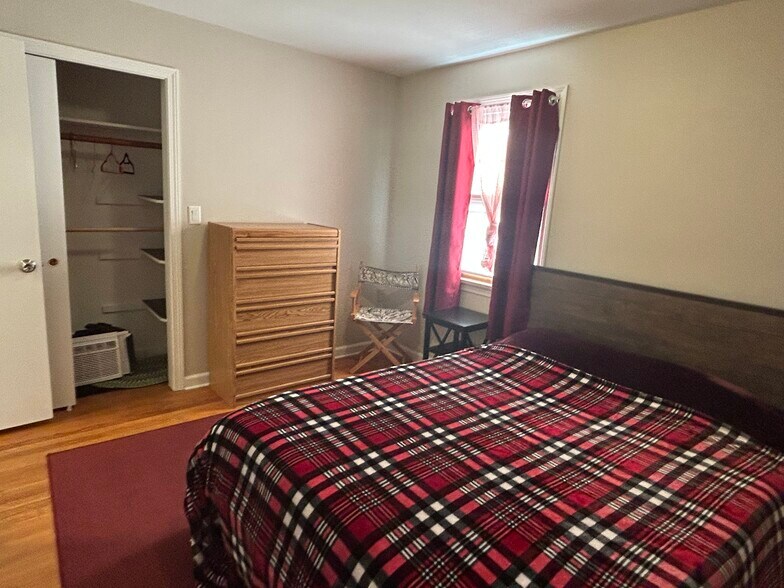 Building Photo - 226 South St