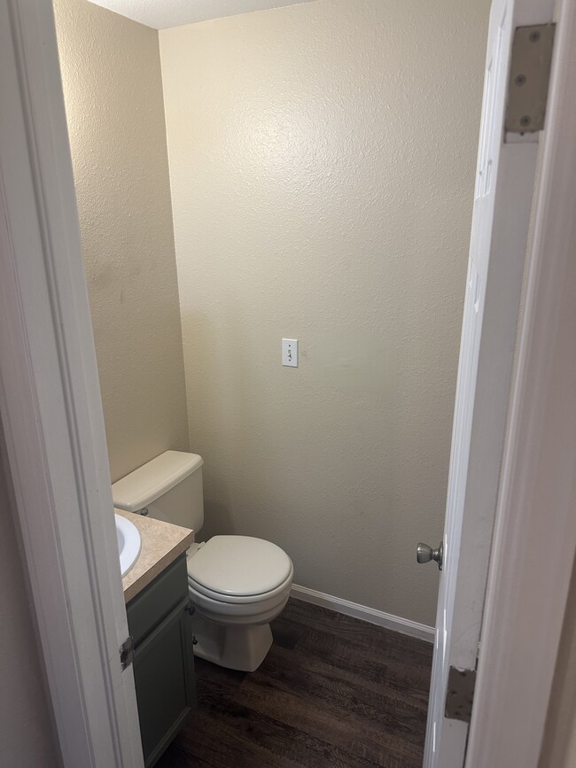 Building Photo - 4885 Basswood Dr