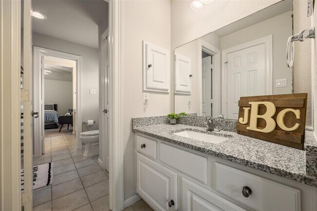 Building Photo - 15502 Stallion Point Cir