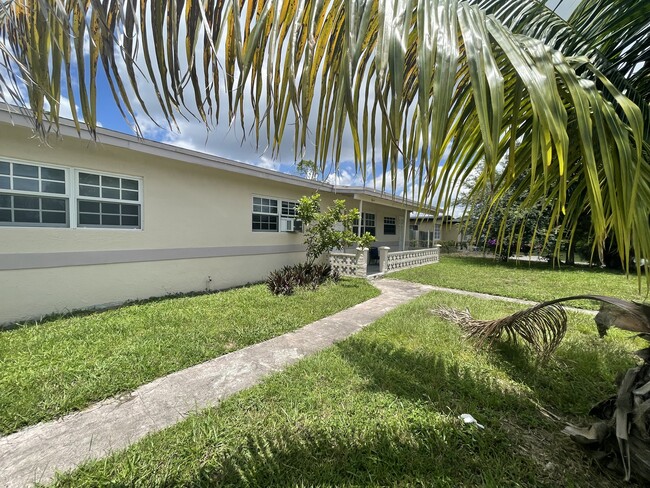 Building Photo - 1219 NW 15th Ave