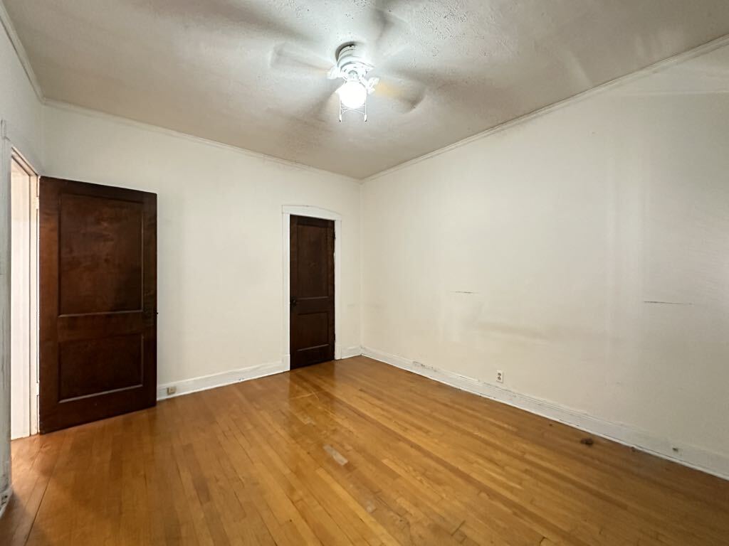 Building Photo - 4402 N Winchester Ave