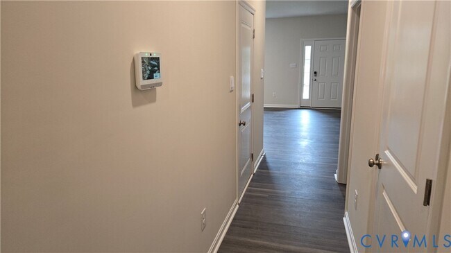 Building Photo - 6013 Banyan Ln