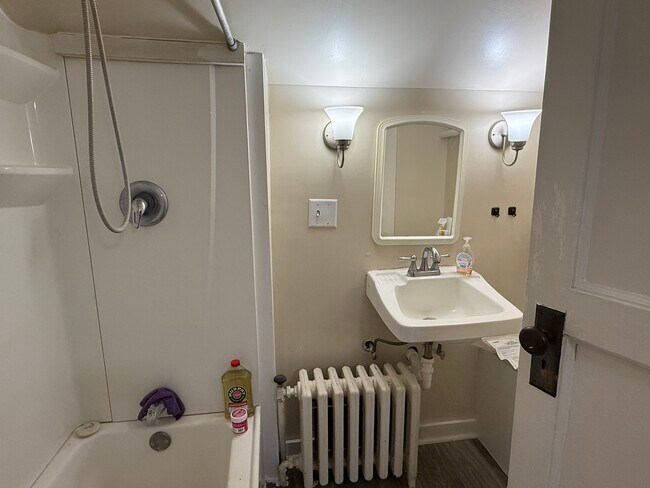 Building Photo - 234 5th Ave N