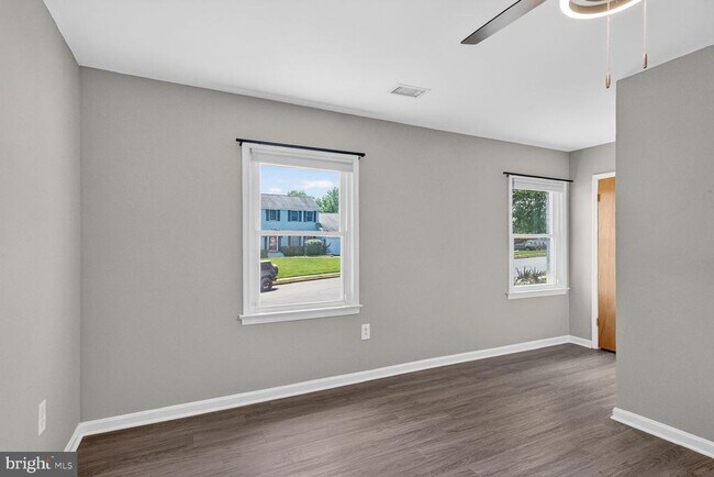 Building Photo - 21228 McFadden Square