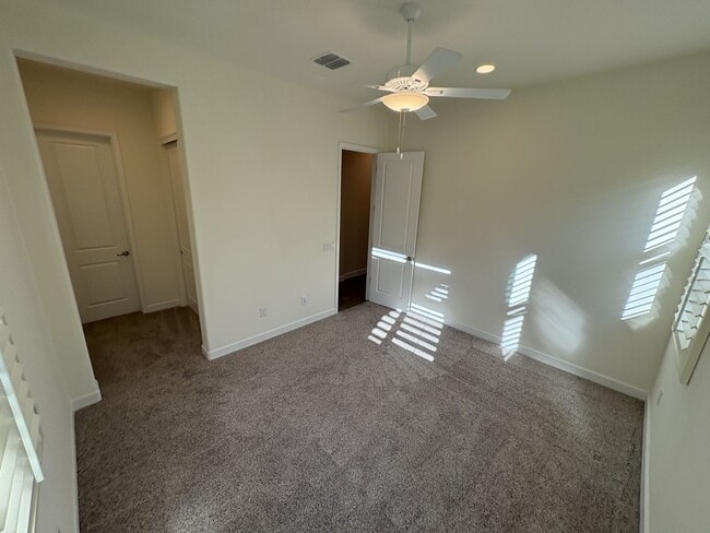 Building Photo - Dove Mountain 4 bedroom with Den 3,277 sq ...