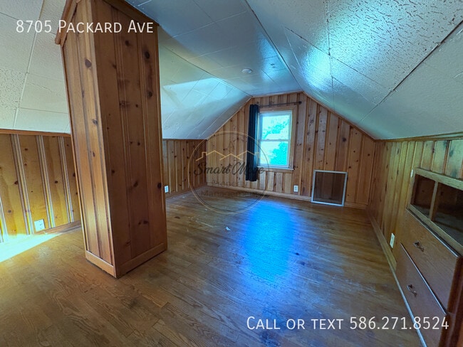 Building Photo - 8705 Packard Ave