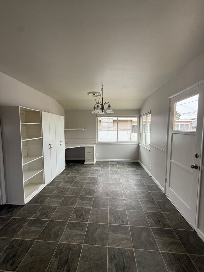 Building Photo - Single Story Home in Tanglewood with Easy ...