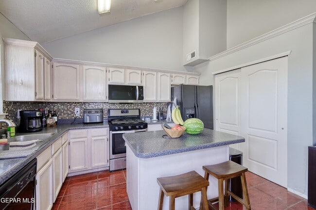 Building Photo - 7449 Plaza Taurina Dr
