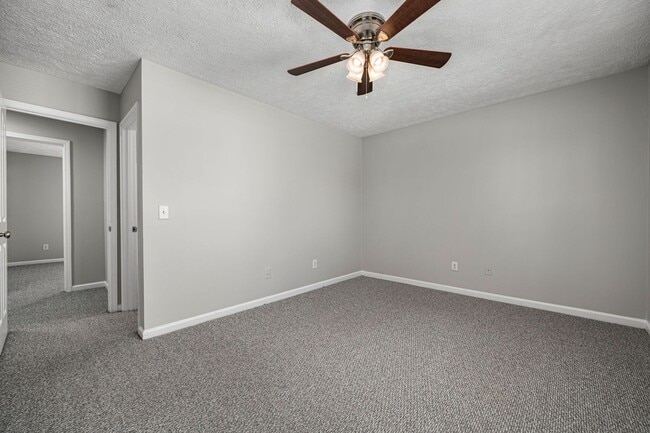 Building Photo - Hamlet Square Townhomes Unit 2410D