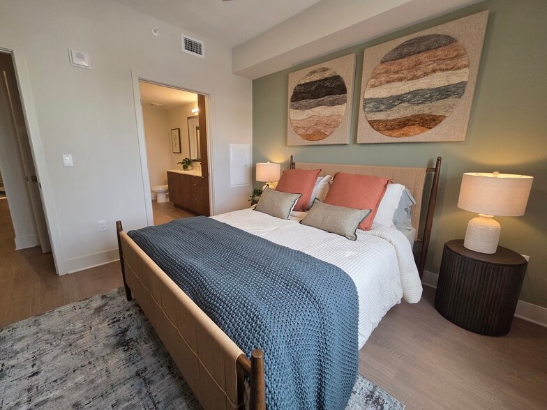 Building Photo - 6710 SW 29th St