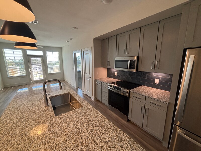 Building Photo - 216 Flint Rdg Rd