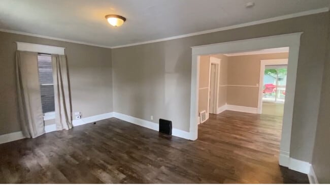 Building Photo - 118 N Fairview Ave