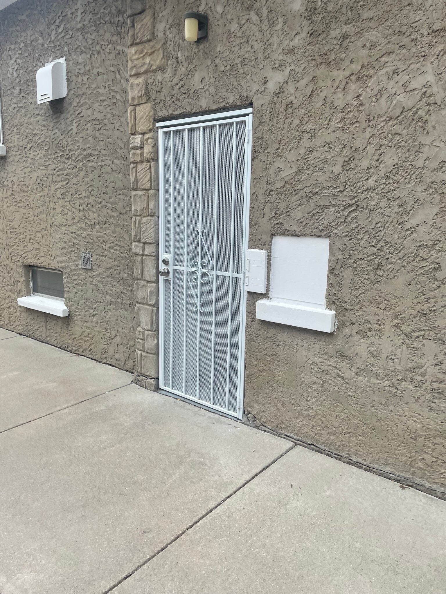 Building Photo - 133 S 76th St