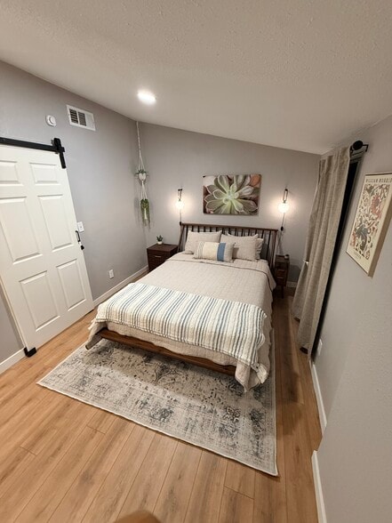 Bedroom - 130 S Hibbert