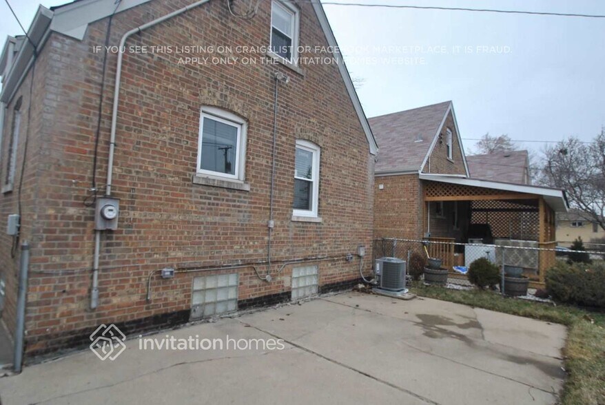 Building Photo - 6209 S Meade Ave