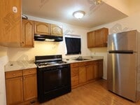 Building Photo - 1095