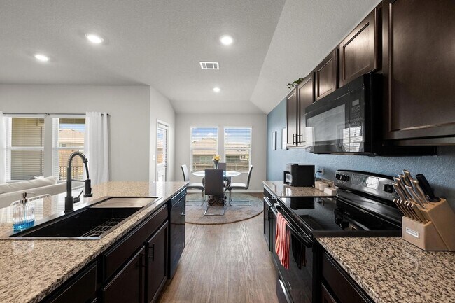 Building Photo - 15108 Siberian Elm Ln