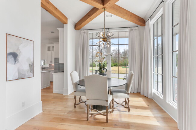 Dining room - 3305 Pointe Marie Dr