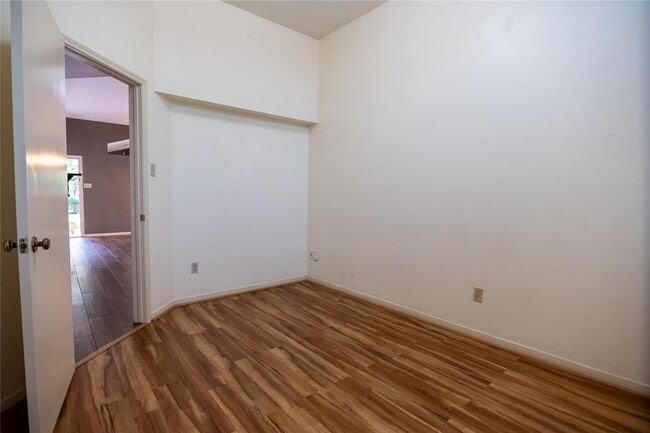 Building Photo - 46 N Rushwing Cir