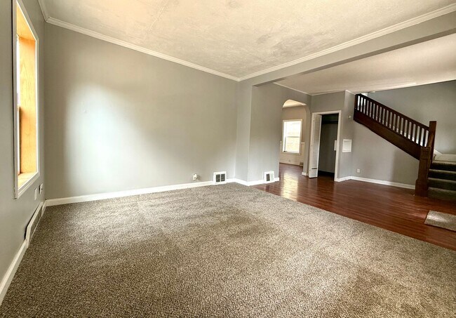 Building Photo - Great East End - 3 Bedroom Home