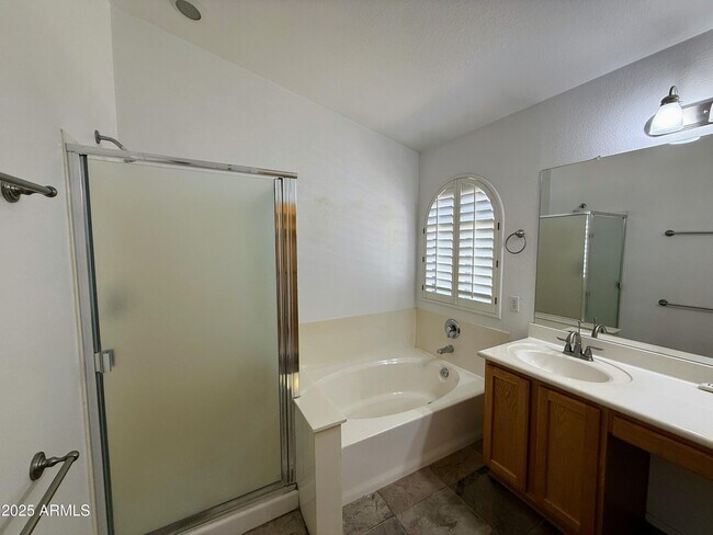 Building Photo - 4680 S Greythorne Way