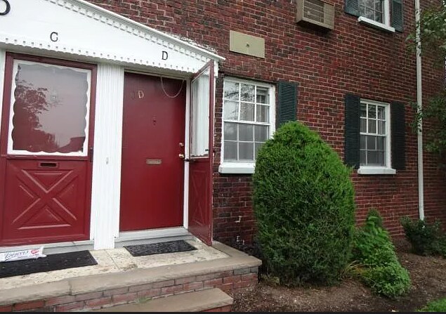 Building Photo - 10D W Roselle Ave