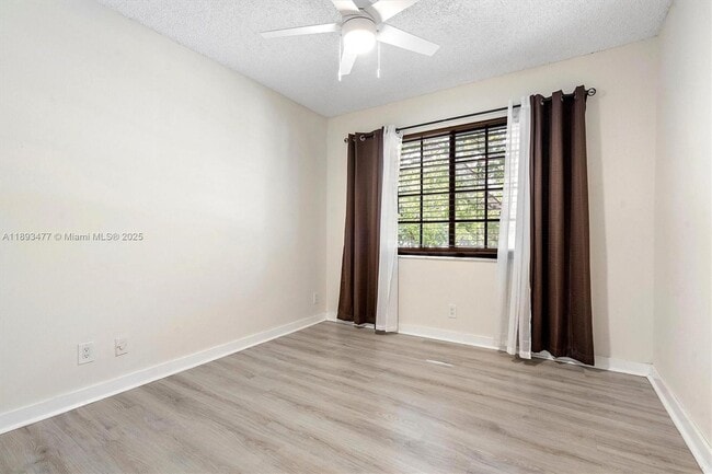 Building Photo - 20937 Bay Ct