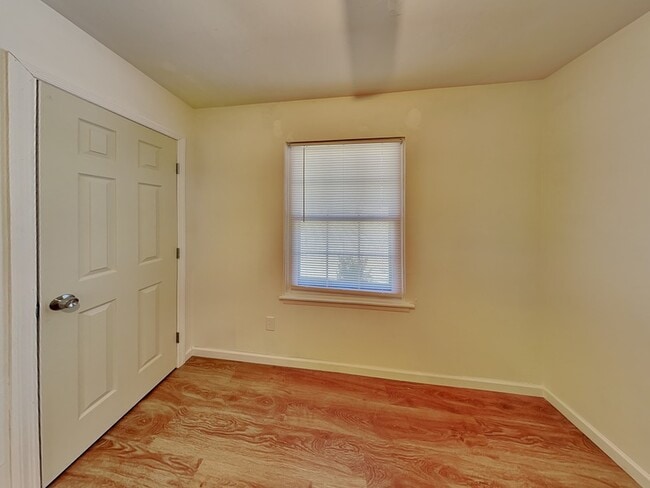 Building Photo - 3521 Willard Ave SW
