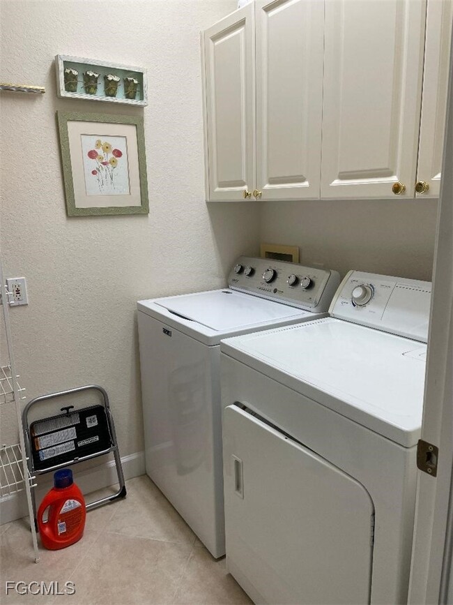 Building Photo - 8986 Greenwich Hills Way