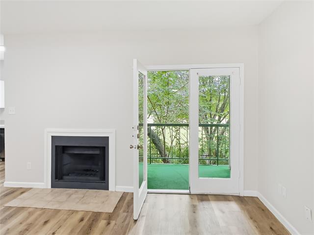 Building Photo - 7126 Holly Hill Dr