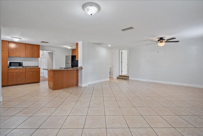 Building Photo - Annual Unfurnished Rental Available - 3 Be...