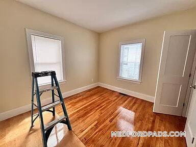 Building Photo - 20 Hillsdale Rd