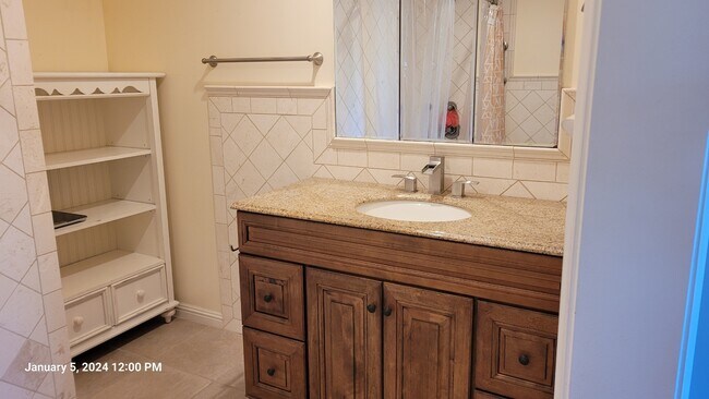 Building Photo - 9773 Paso Robles Ave
