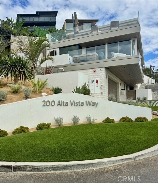 Building Photo - 200 Alta Vista Way