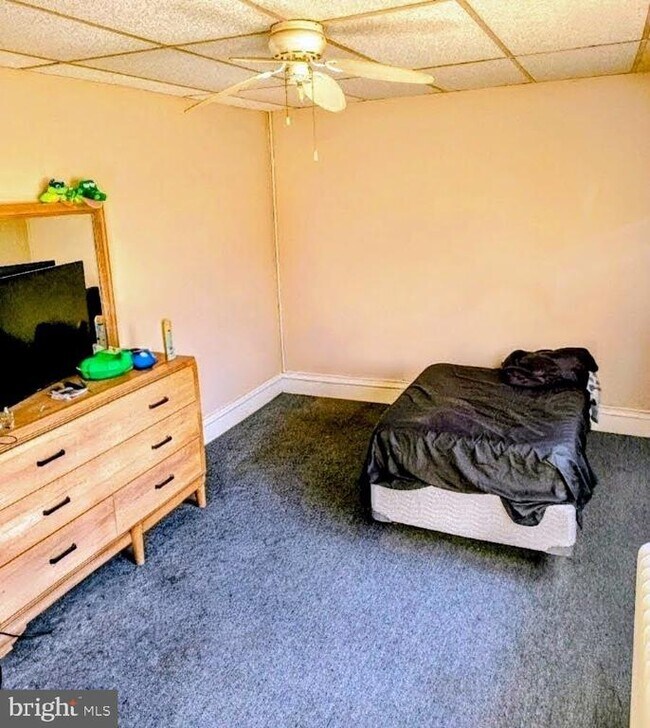 Building Photo - 301 W Evesham Rd